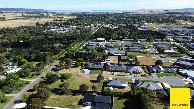 1 Sparrow Close, Bungendore NSW 2621