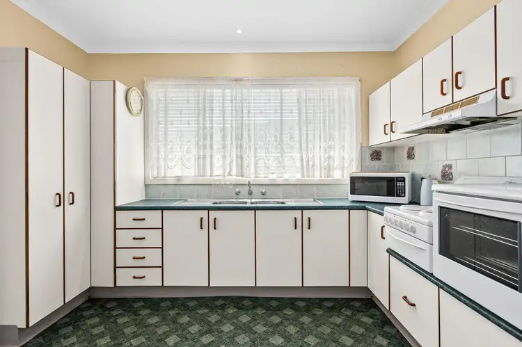 Fourth view of Homely house listing, 8 Oakland Avenue, Windang NSW 2528
