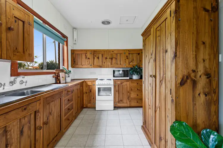 Fifth view of Homely house listing, 1/106 Pur Pur Avenue, Lake Illawarra NSW 2528