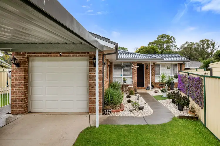35 Davy Place, St Helens Park NSW 2560