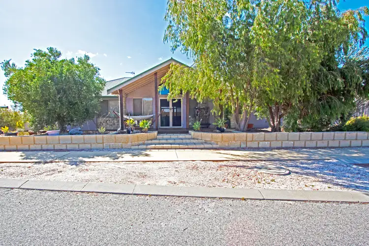16 BETTONG Avenue, Jurien Bay WA 6516
