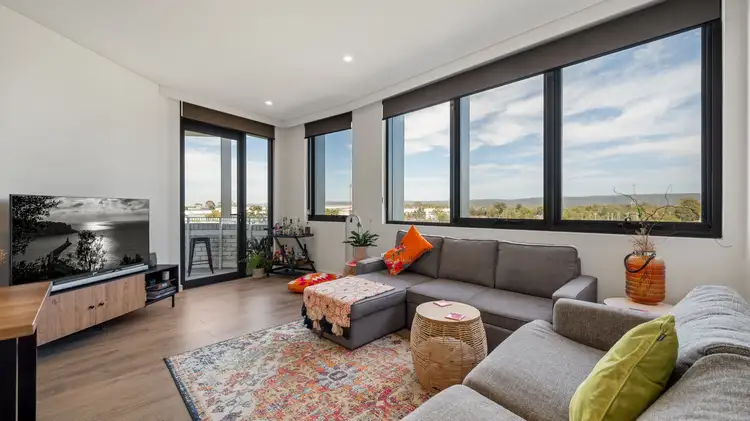 504/91 Lord  Sheffield Circuit, Penrith NSW 2750