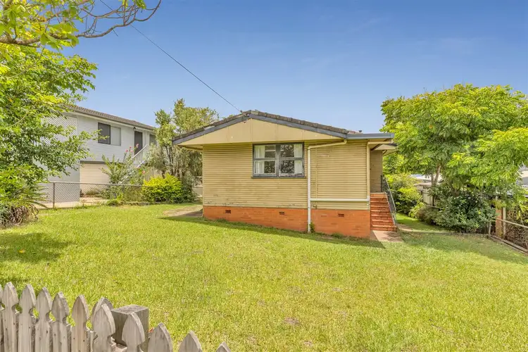 5 Tasman Street, Stafford Heights QLD 4053