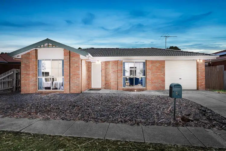 5 Sherwin Place, Roxburgh Park VIC 3064