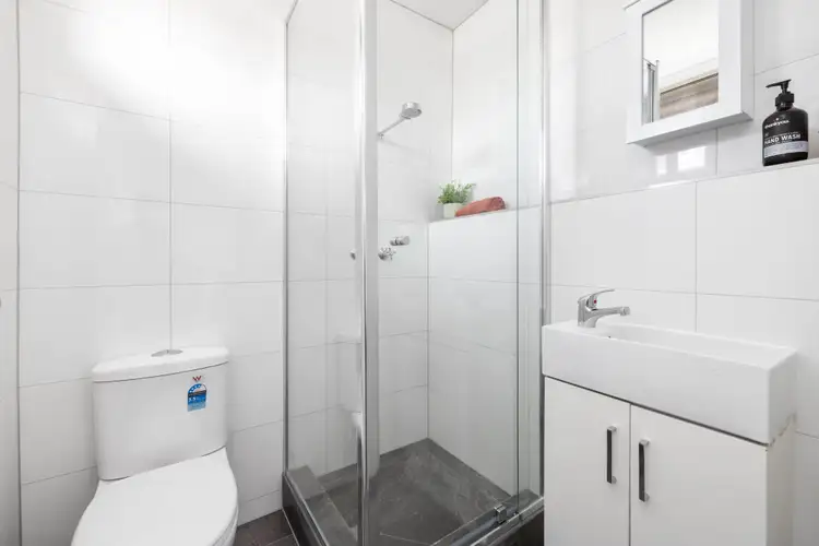 Fourth view of Homely apartment listing, 17/2 Alice Street, Coburg VIC 3058