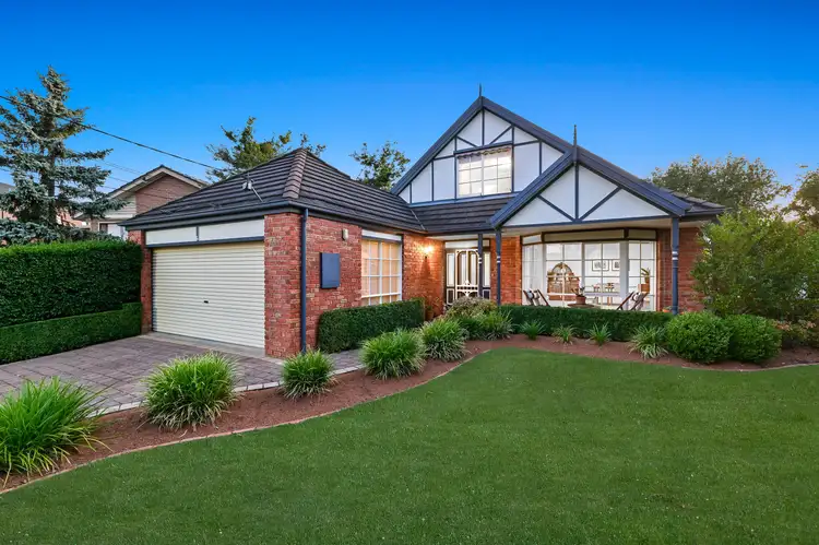 6 Chatswood Close, Glen Waverley VIC 3150