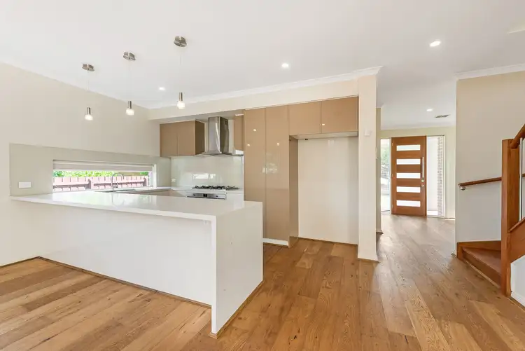 11A Attenborough Square, Wantirna VIC 3152