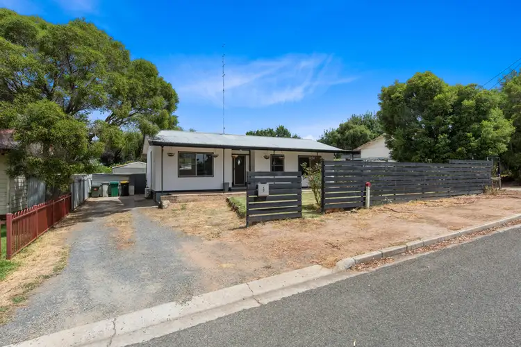 9 Pattullo Avenue, Clare SA 5453