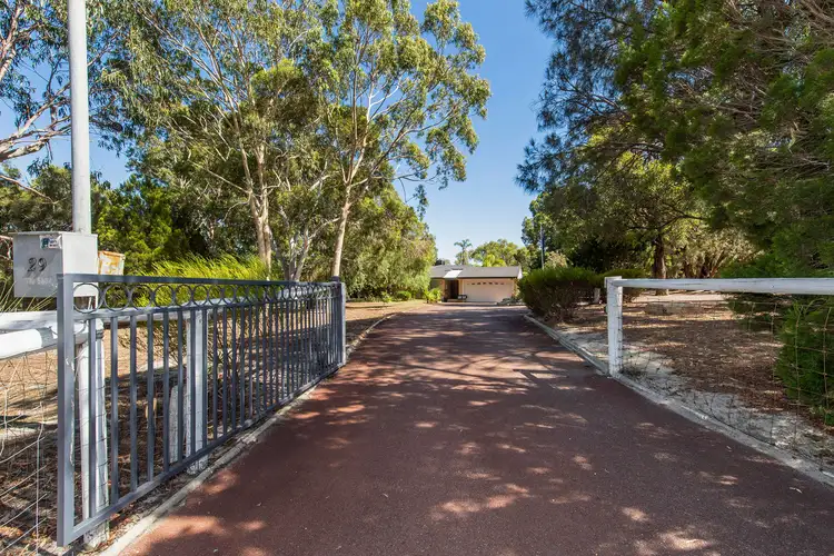 29 Lakelands Drive, Gnangara WA 6077
