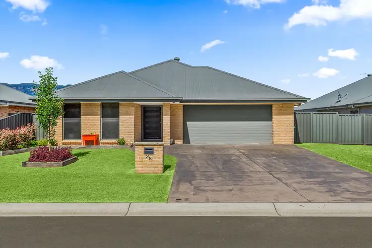 28 Wingello Crescent, Tullimbar NSW 2527