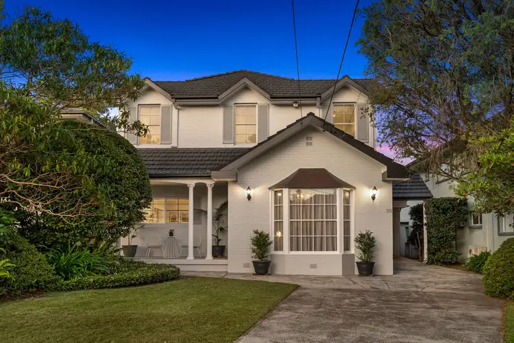 35 Sugarloaf Crescent, Castlecrag NSW 2068
