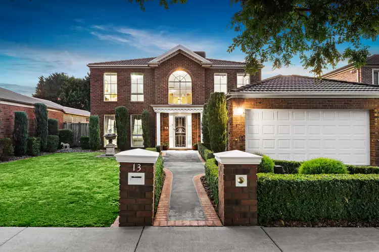 13 Lexington Close, Rowville VIC 3178