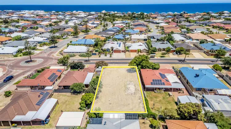 125 Peelwood Parade, Halls Head WA 6210