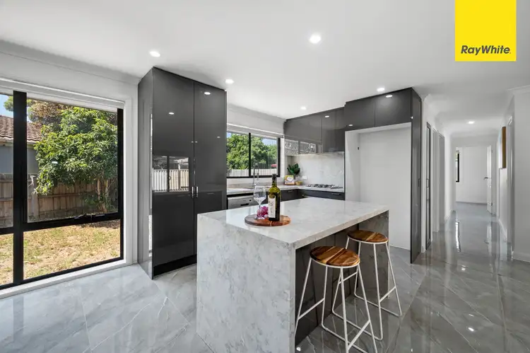 7 Lisa Place, Melton West VIC 3337