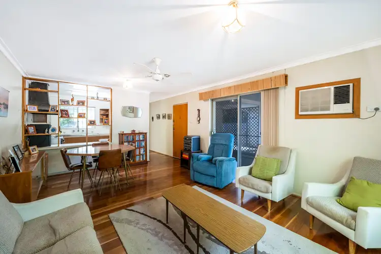 4 Sutherland Close South
