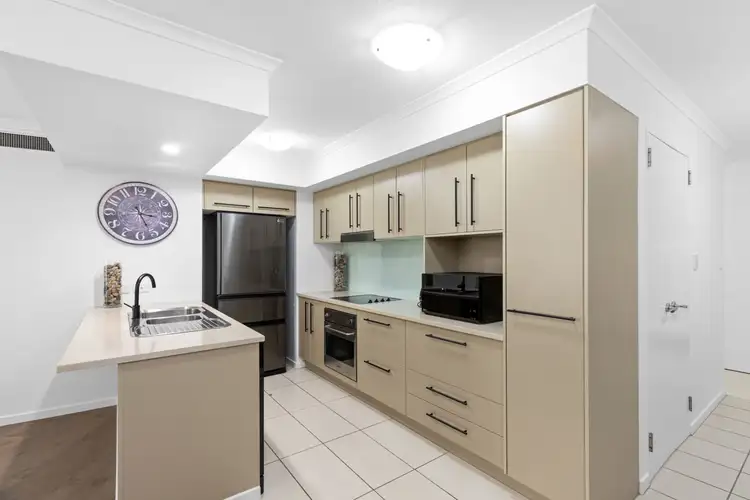 Fifth view of Homely unit listing, Unit 7/13 Mahia Terrace, Kings Beach QLD 4551