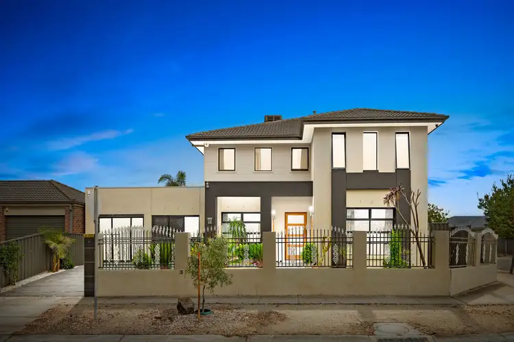 15 Arrowhead Street, Manor Lakes VIC 3024