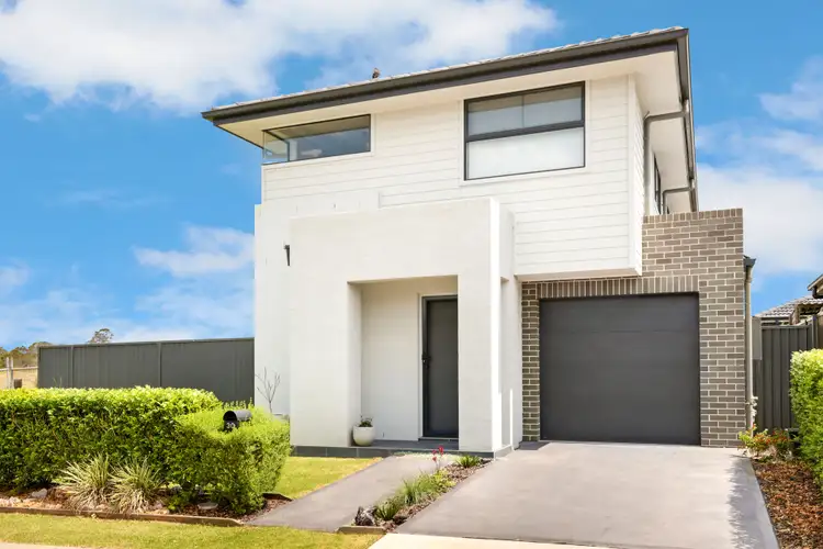 30 Poynting Street, Jordan Springs NSW 2747