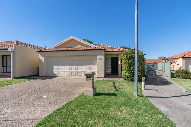33 Galing Place, Wagga Wagga NSW 2650