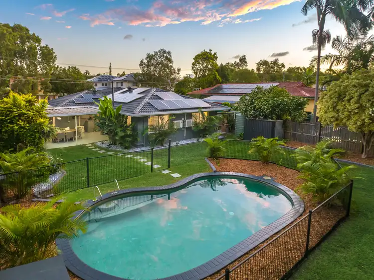 20 Redgrave Street, Stafford Heights QLD 4053