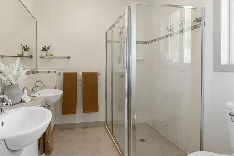 Seventh view of Homely house listing, 2 Macquarie Circuit, Pakenham VIC 3810