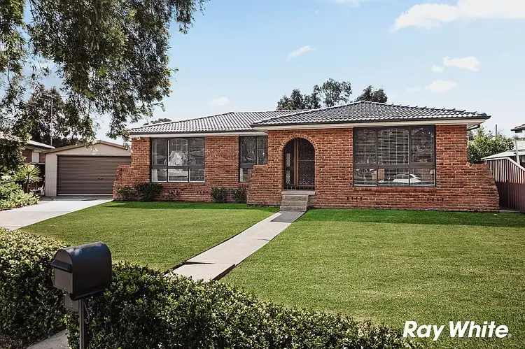 4 Aster Place, Quakers Hill NSW 2763