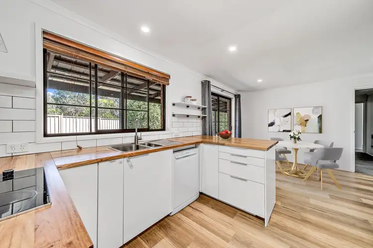 Sixth view of Homely house listing, 8 Haugh Place, Oxley ACT 2903