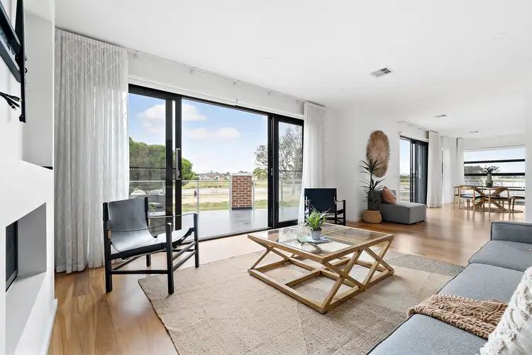 Fourth view of Homely townhouse listing, 1/6 Dahmen Street, Carrum VIC 3197