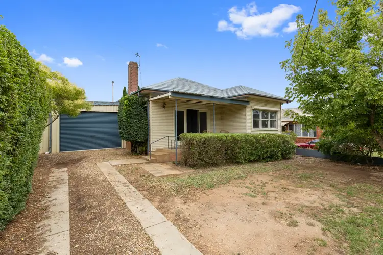146 Fernleigh Road, Mount Austin NSW 2650