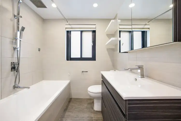 Fifth view of Homely apartment listing, 3/3 Byron Street, Coogee NSW 2034