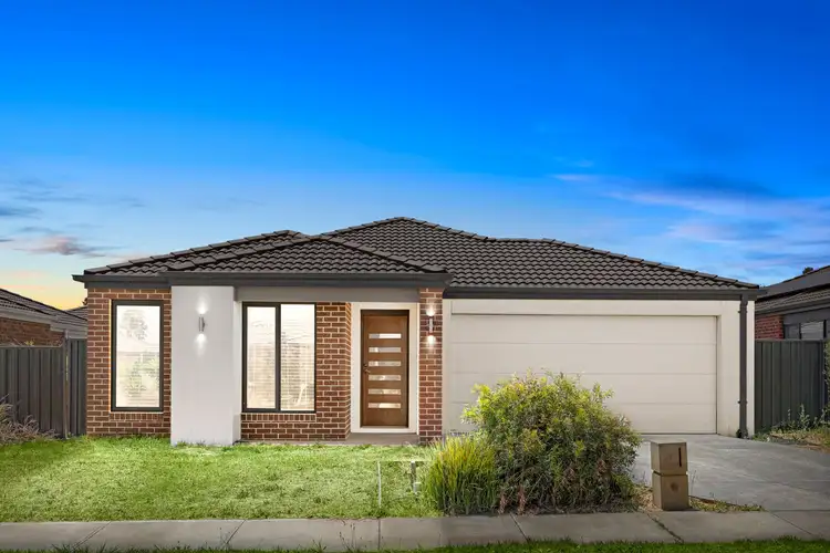 26 Ixora Crescent, Manor Lakes VIC 3024