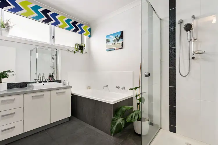 Sixth view of Homely house listing, 14 Positano Way, Lalor VIC 3075