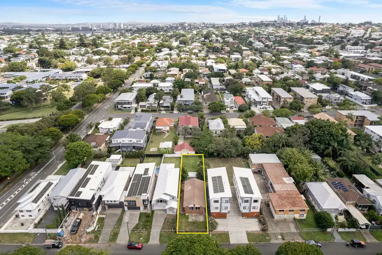 61 Wongara Street, Clayfield QLD 4011