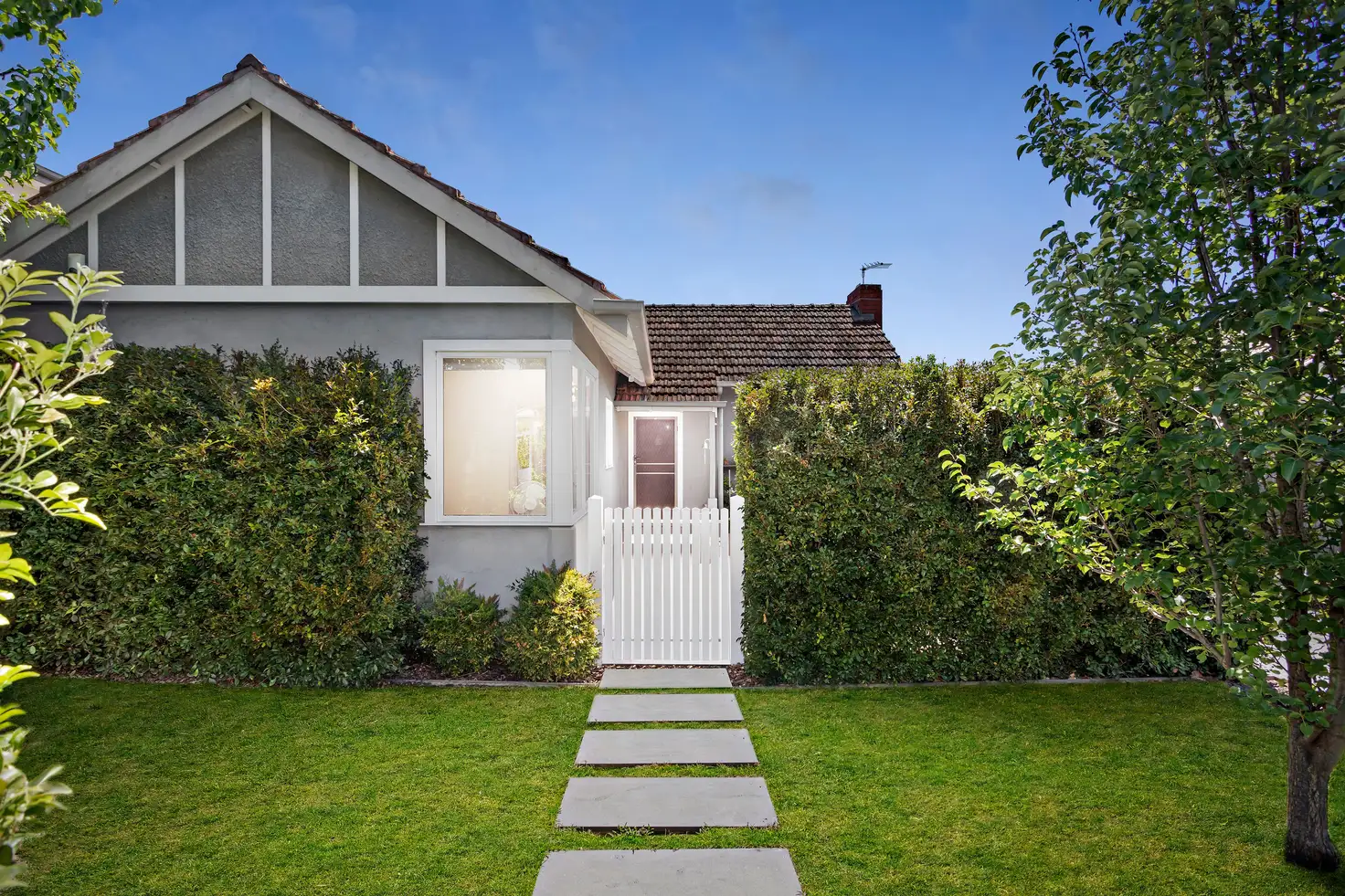 Main view of Homely unit listing, 1/27 Simmonds Street, Hughesdale VIC 3166