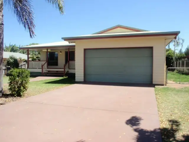 64 Crinum Crescent