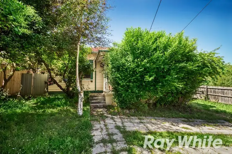 16 Aberdeen Road, Macleod VIC 3085