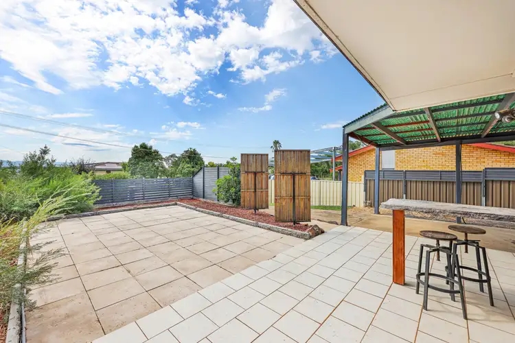 Main view of Homely unit listing, 2/18 Graham Street, Tamworth NSW 2340