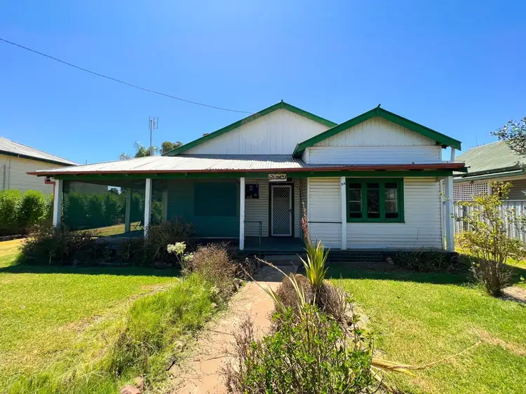 44 Flint Street, Forbes NSW 2871
