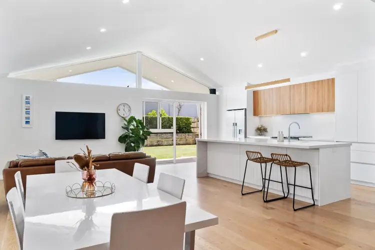48A Beach Road, Watermans Bay WA 6020