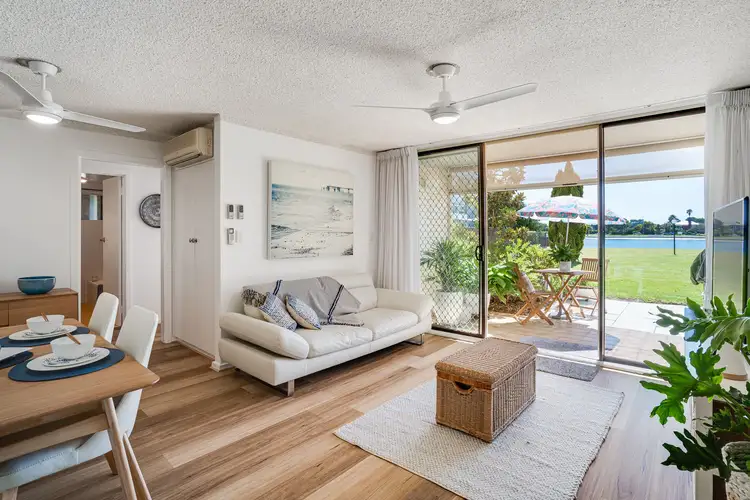 10/72 Military Road, Tennyson SA 5022
