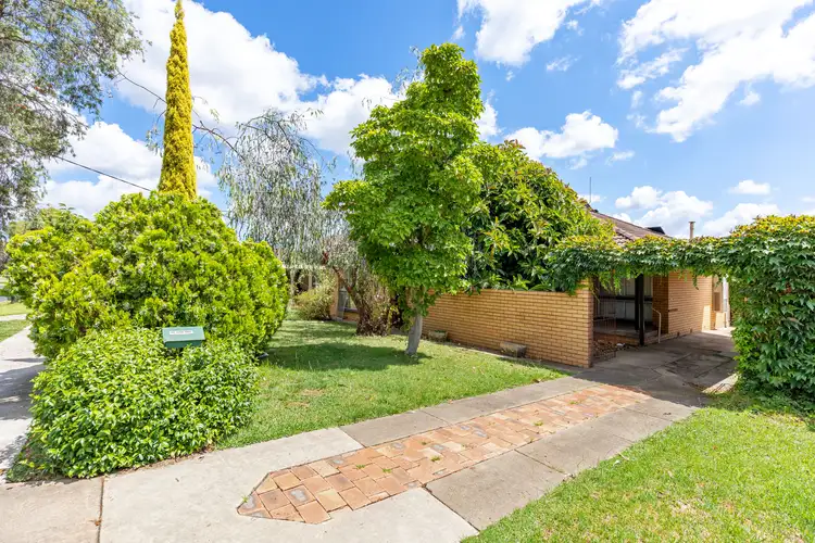86 Raye Street, Tolland NSW 2650