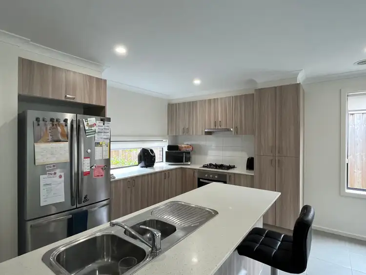 Fifth view of Homely unit listing, 9/98 Lampard Road, Drouin VIC 3818