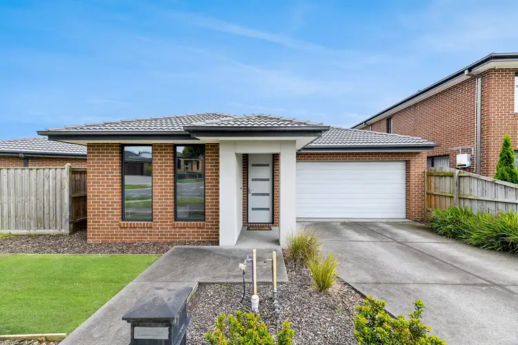 1 Kinkade Close, Cranbourne East VIC 3977