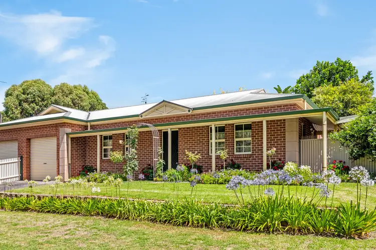 2/1 Surrey Avenue, Victor Harbor SA 5211