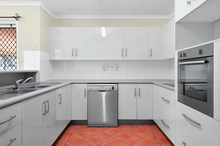 Seventh view of Homely house listing, 4 Smith Place, Emerald QLD 4720