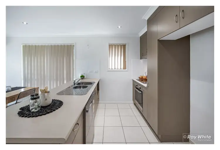 Second view of Homely house listing, 14 Florida Crescent, Parkhurst QLD 4702