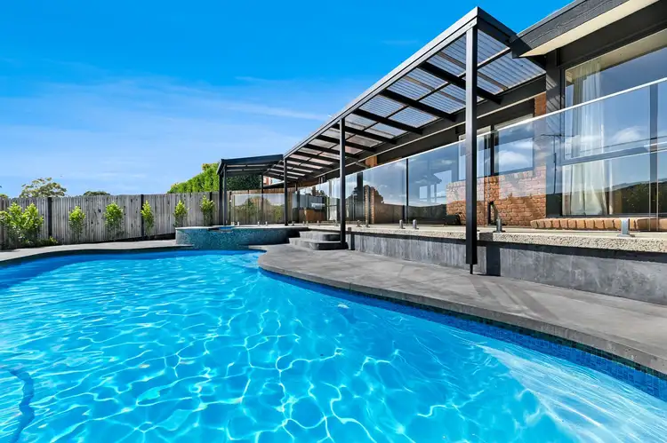 4 Howell Drive, Berwick VIC 3806