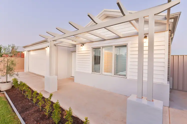 Second view of Homely house listing, 6 Voullaire Drive, Red Cliffs VIC 3496