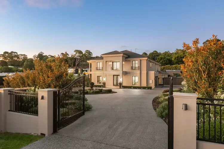 14-16 Stylebawn Drive, Berwick VIC 3806