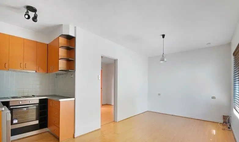 Main view of Homely apartment listing, 5/6 Kemp Street, Thornbury VIC 3071